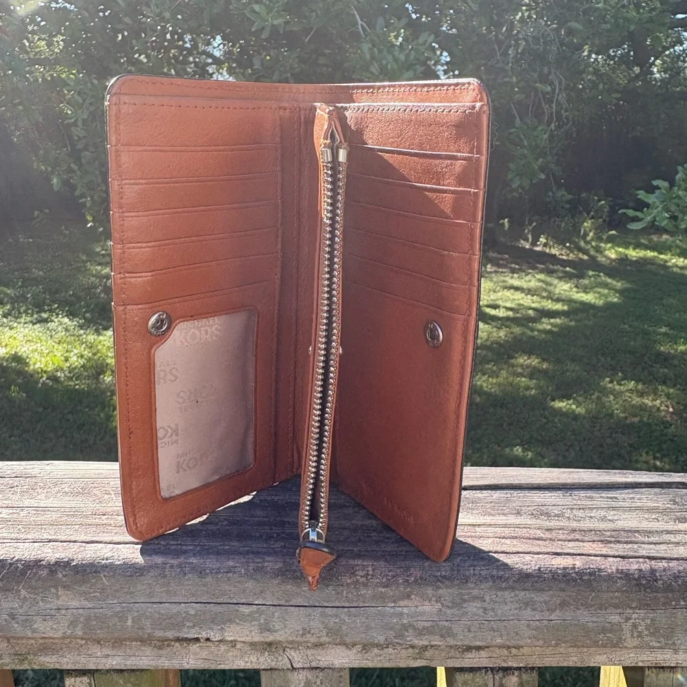 Michael Kors Astor Tan Leather Studded Continental Wallet - Picture 3 of 5